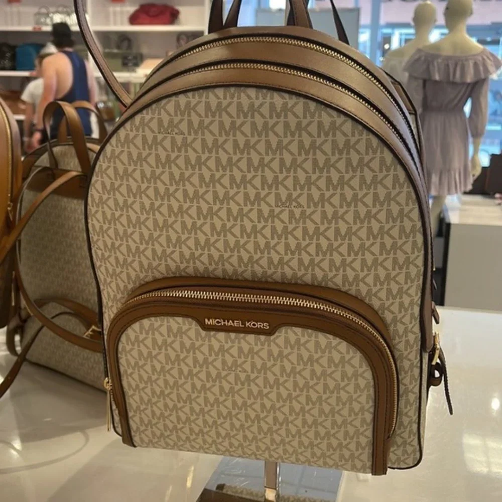 Michael Kors Jaycee Large Zip Pocket Backpack Vanilla - Picture 7 of 16